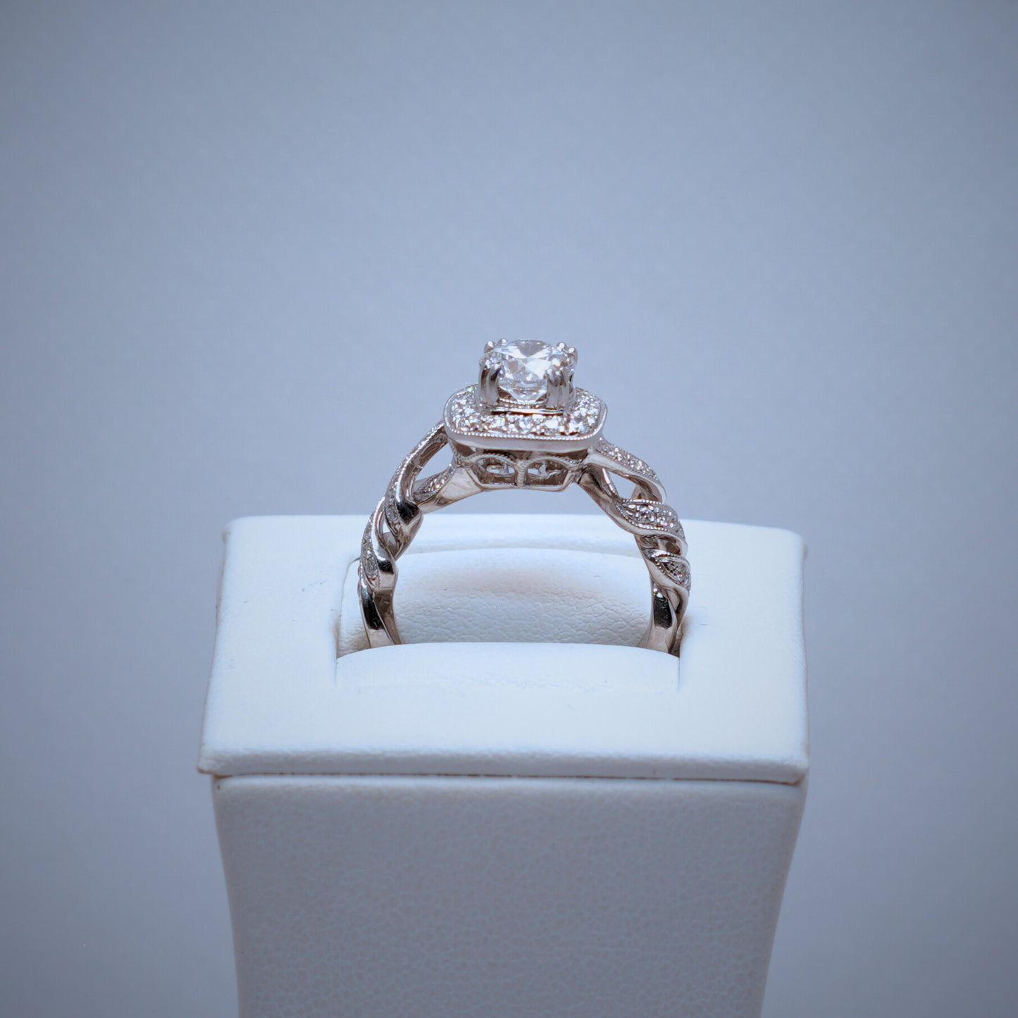 14K White Gold 1ct Centre Diamond Engagement Ring