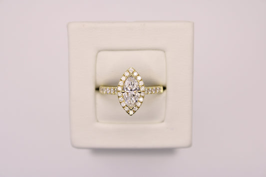 18K yellow Gold Marquise Diamond Engagement ring