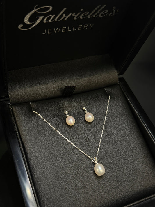 Silver Oval Pearl Set