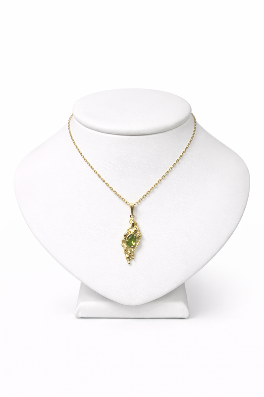 18K Yellow Gold Peridot Pendant Necklace