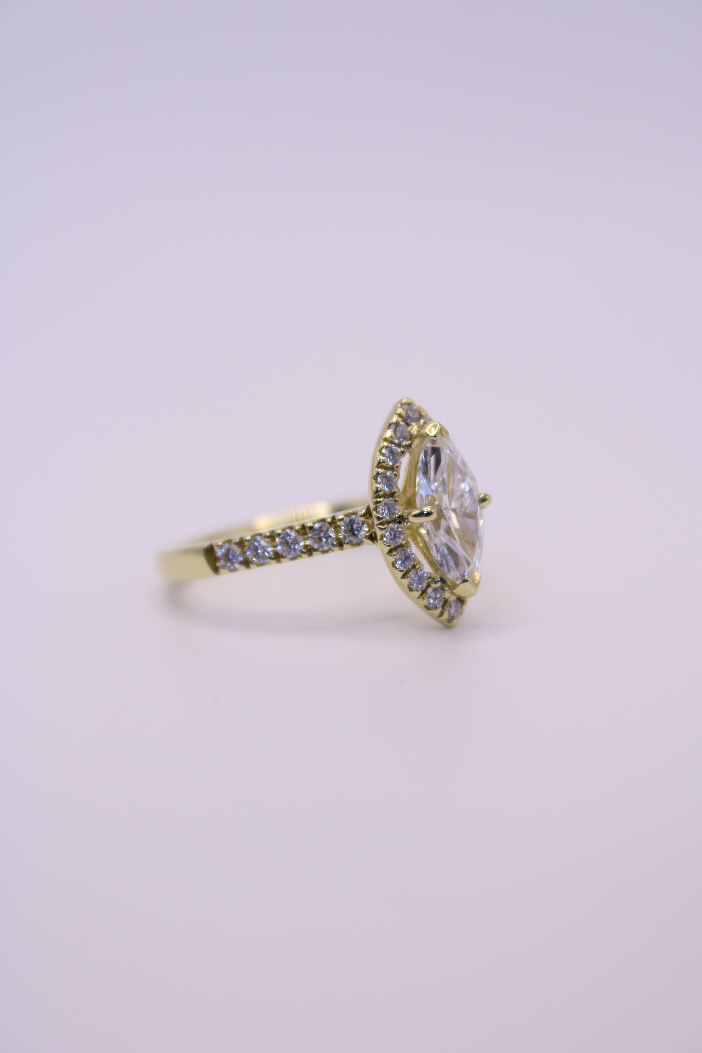 18K yellow Gold Marquise Diamond Engagement ring
