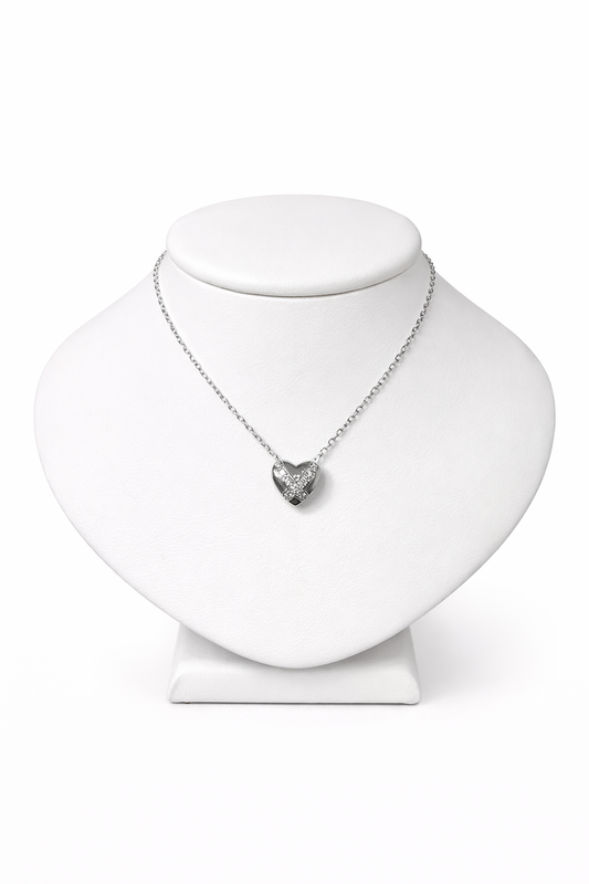 18K White Gold Diamond Heart Necklace