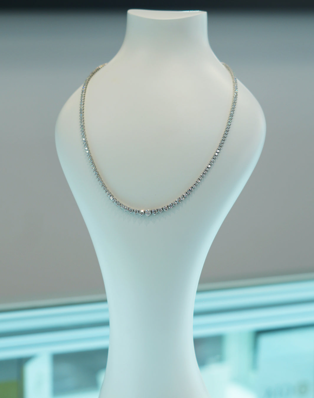 18K White Gold 11.5ct Diamond Tennis Necklace