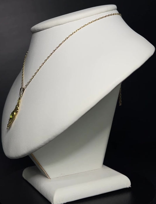 18K Yellow Gold Peridot Pendant Necklace