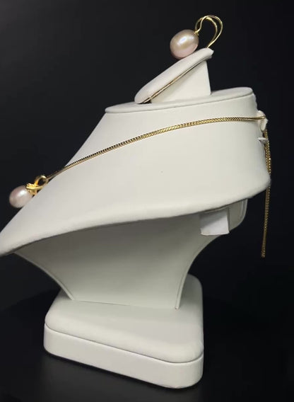 Pre-Loved 18K Yellow Gold Pink-Tone Freshwater Pearl Necklace & Earring Set