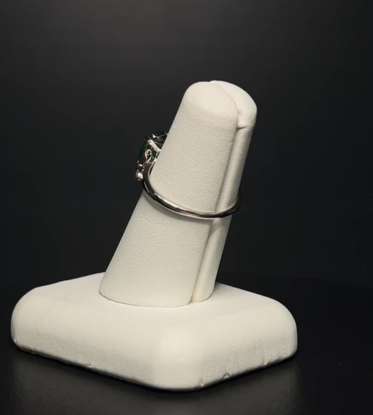 Pre-Loved Platinum Emerald & Diamond Ring