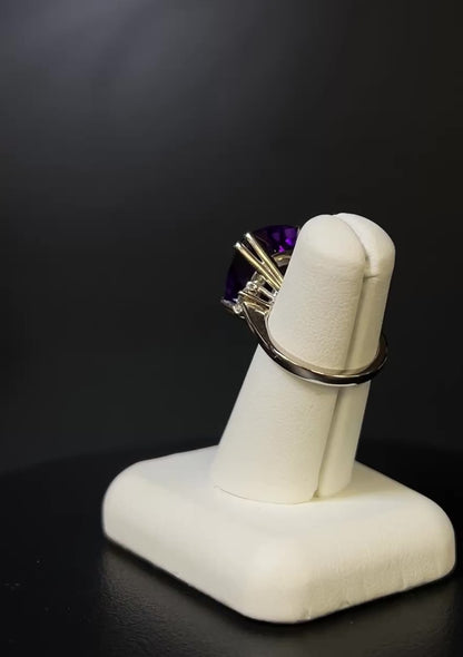 18K White Gold Amethyst and Diamond Dress Ring