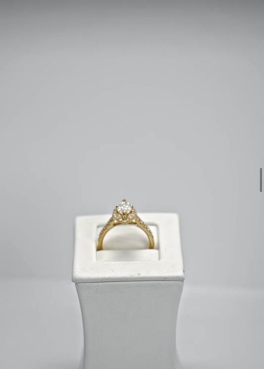 18K yellow Gold Natural Marquise Diamond Engagement ring
