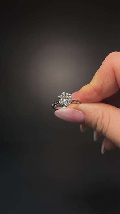 The Round Flower Solitaire